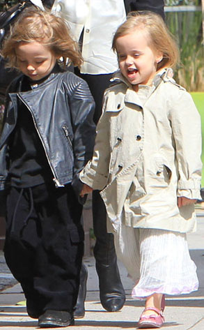 Brad Pitt And Angelina Jolie Twins Pictures Brad Pitt And Angelina Jolie Twins Pictures